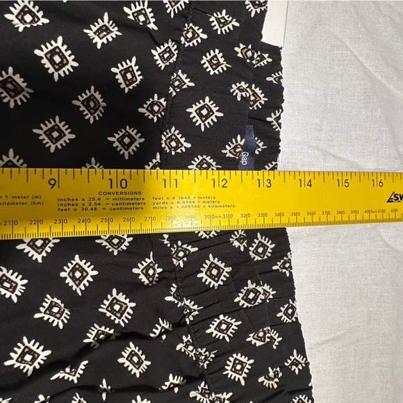 GAP Factory Black and White Patterned Pants - Picture 8 of 9